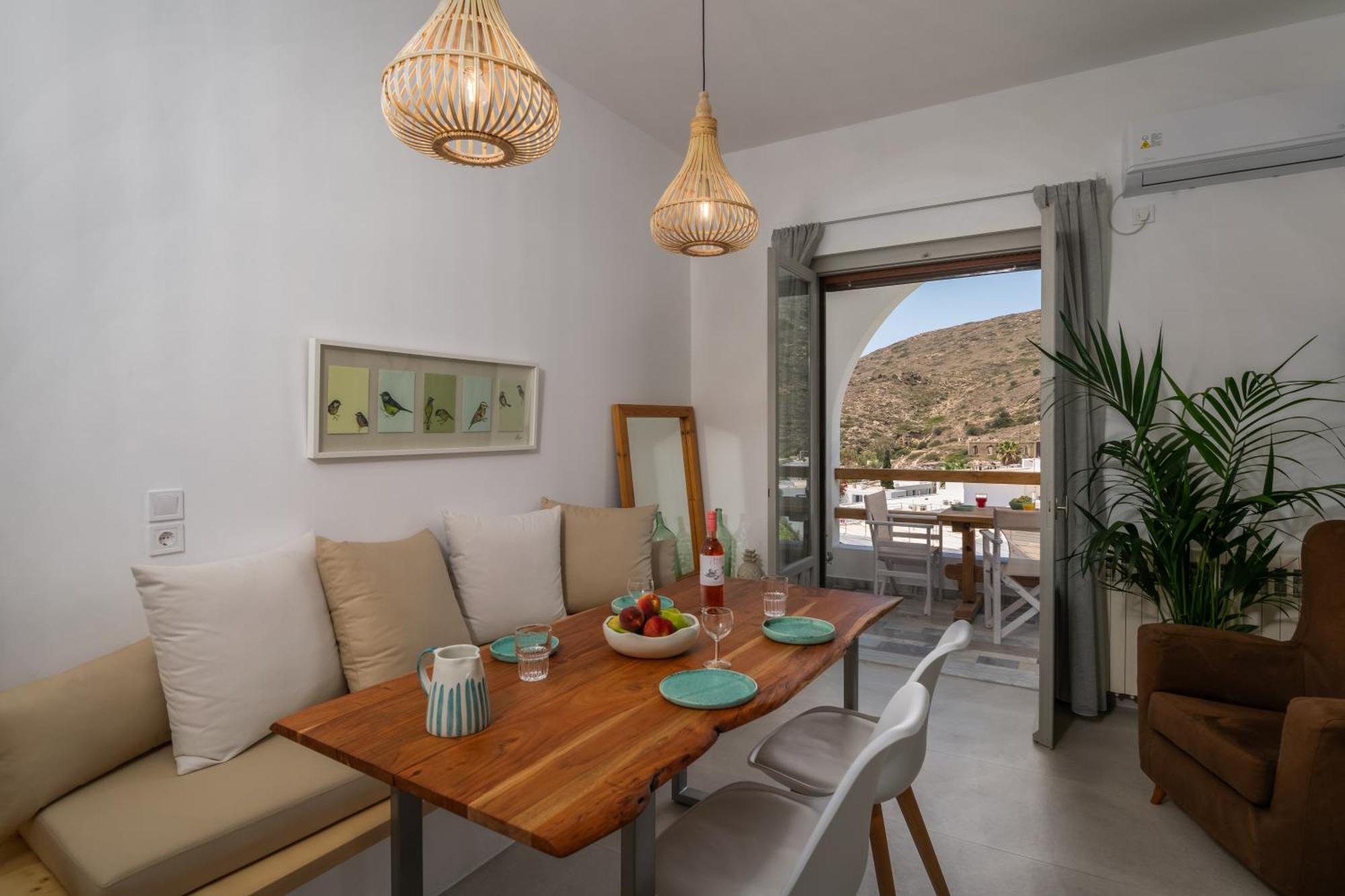 Areti'S Milos Guesthouses 아다마스 외부 사진